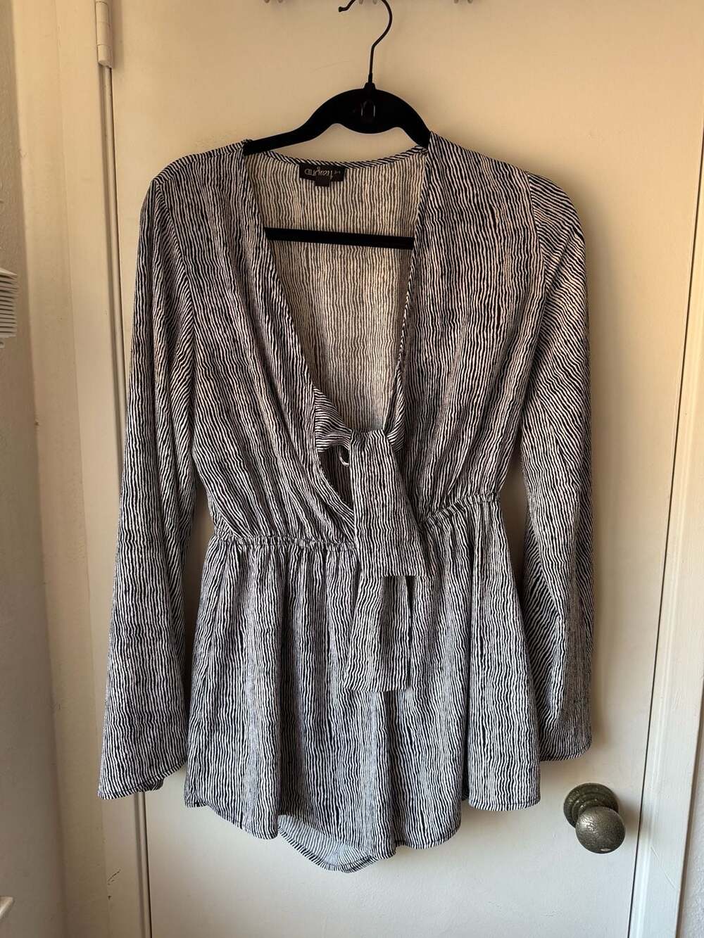 Audrey 3+1 Black and White Striped Long Sleeve Tie Front Romper Size M